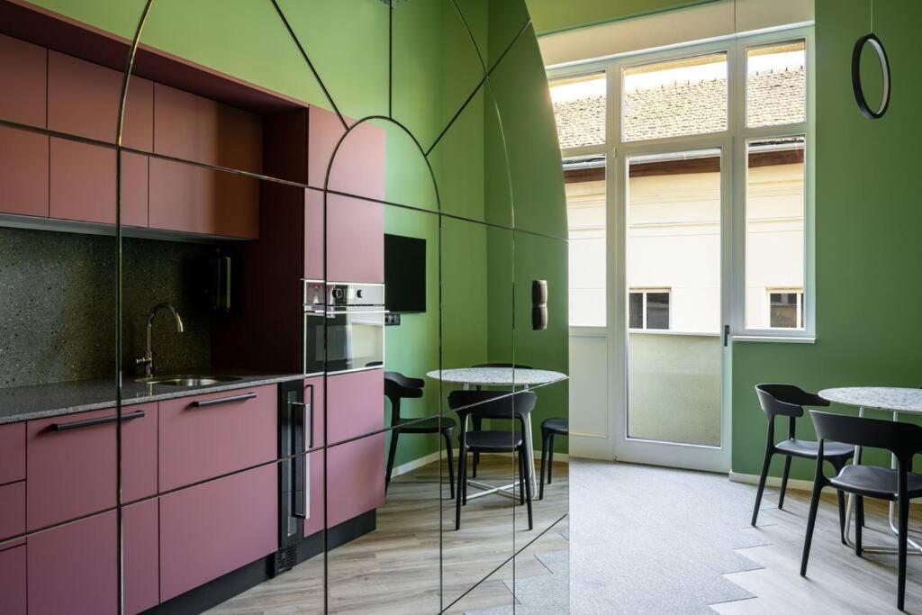 A50-balcony-designer No 2 Lejlighed Budapest